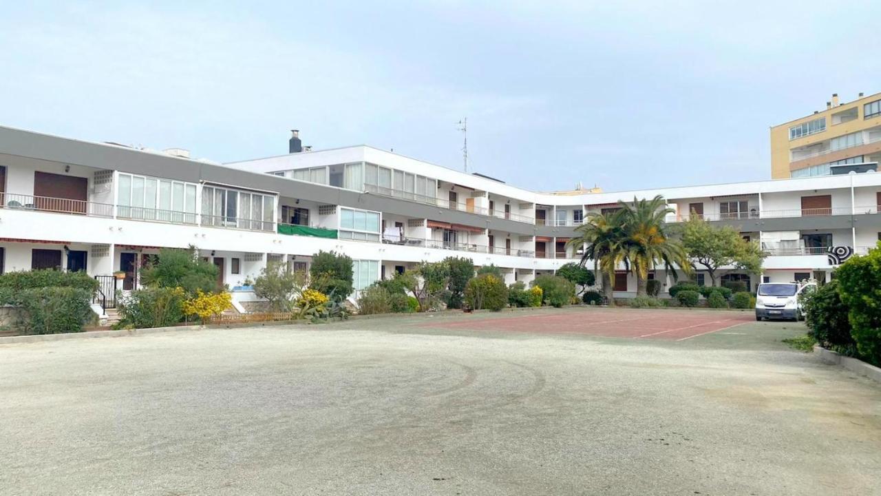 روساس Tenis Sol Levante 103 المظهر الخارجي الصورة
